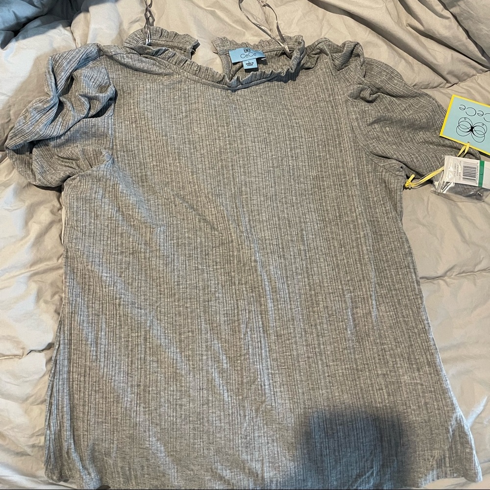 Women’s brand new CeCe blouse
